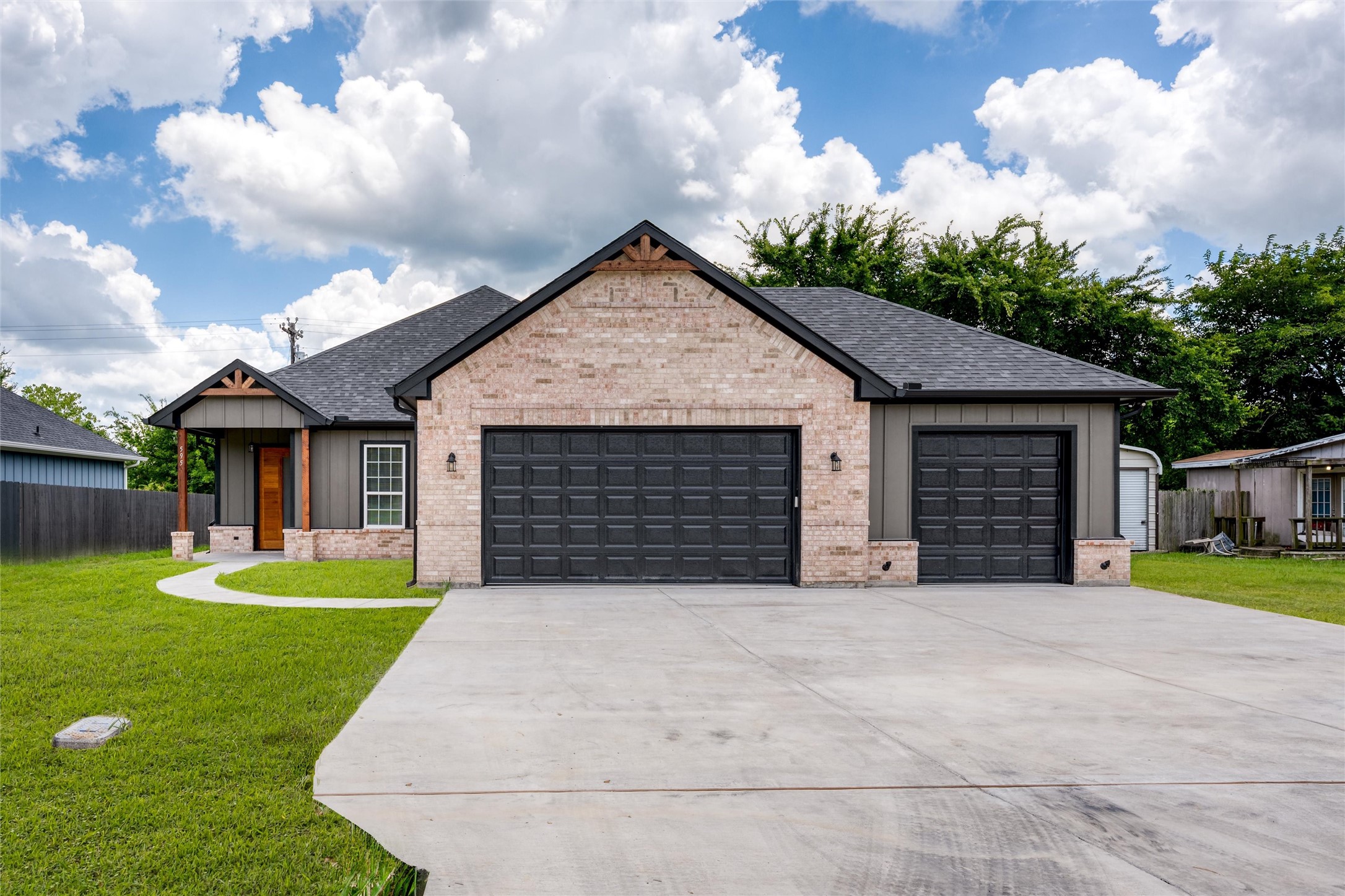 595 Kontiki Drive Tool TX 75143