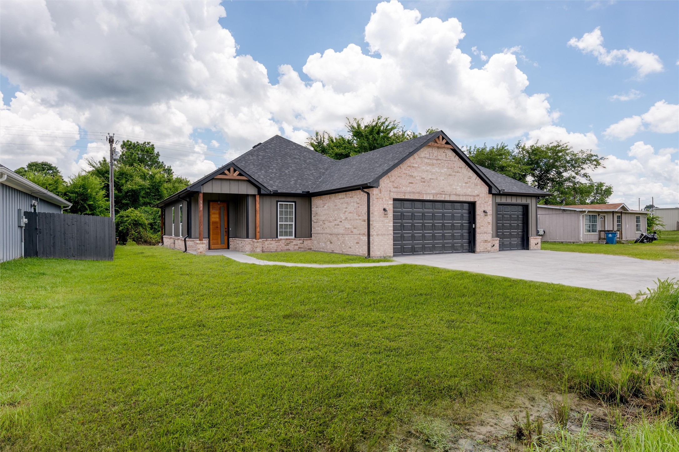 595 Kontiki Drive Tool TX 75143