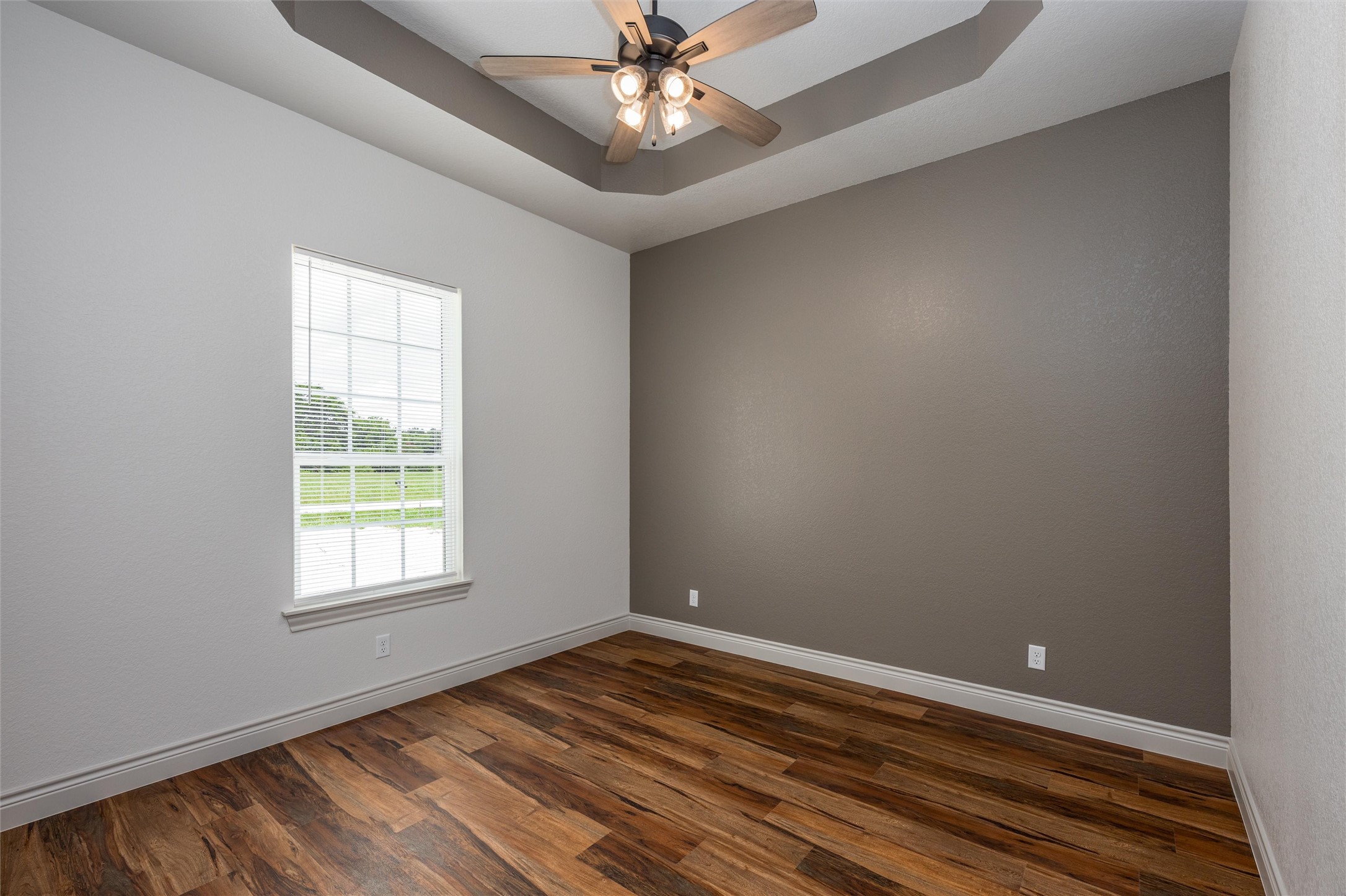 595 Kontiki Drive Tool TX 75143