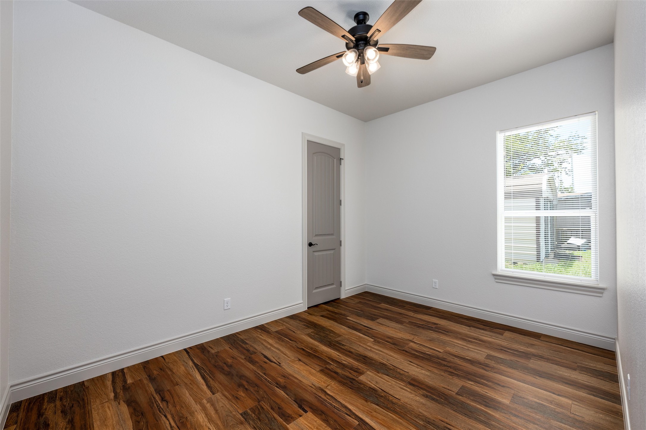 595 Kontiki Drive Tool TX 75143