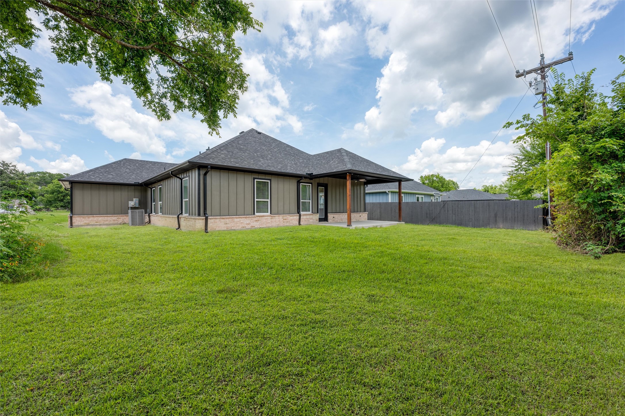 595 Kontiki Drive Tool TX 75143