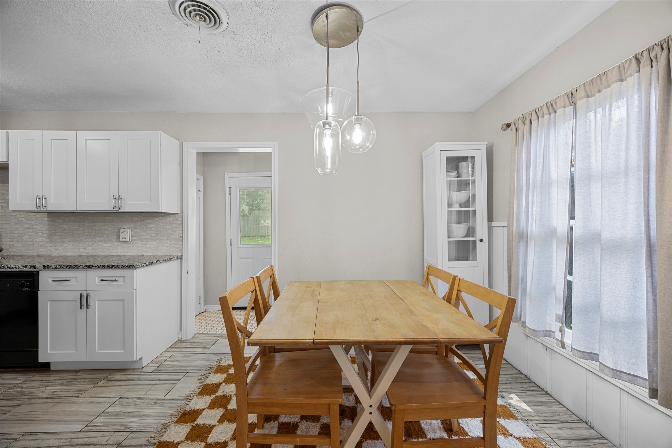 3829 Byers Avenue Fort Worth TX 76107