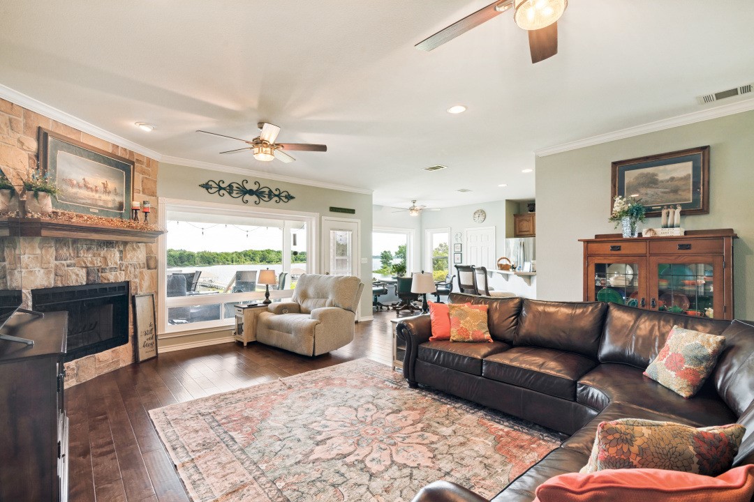 305 Rs County Road 3390 Emory TX 75440