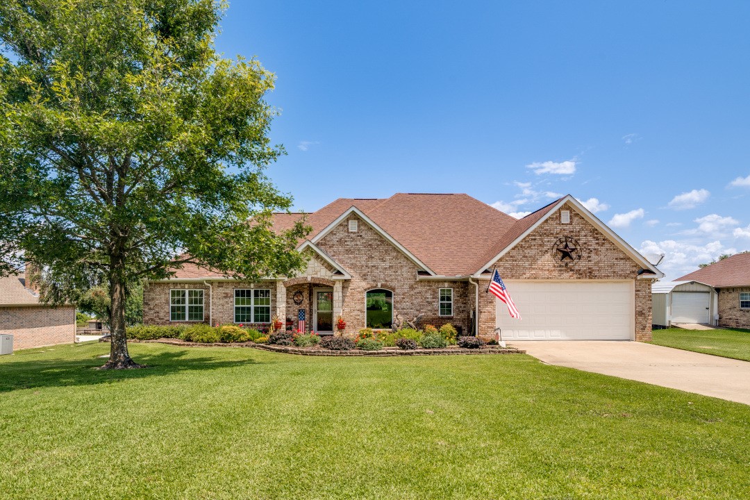 305 Rs County Road 3390 Emory TX 75440