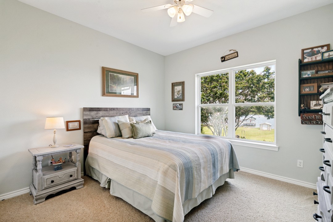 305 Rs County Road 3390 Emory TX 75440