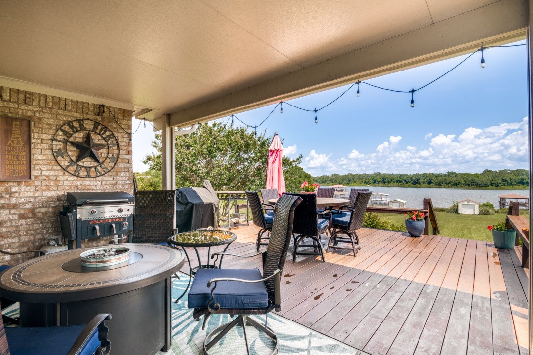 305 Rs County Road 3390 Emory TX 75440