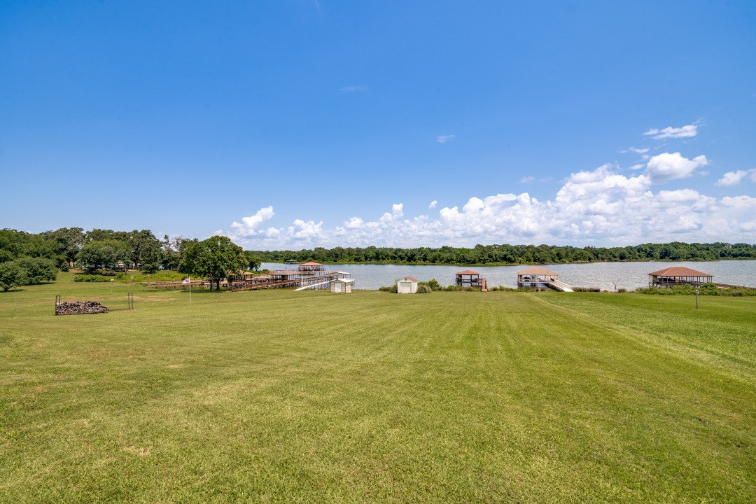 305 Rs County Road 3390 Emory TX 75440