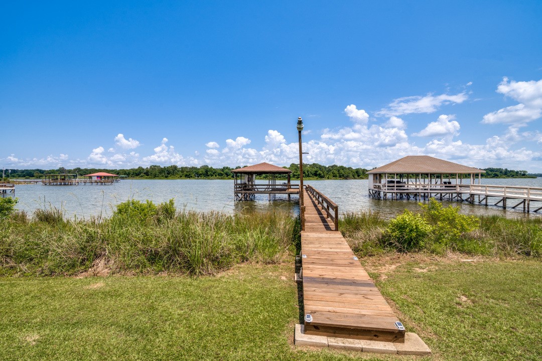 305 Rs County Road 3390 Emory TX 75440