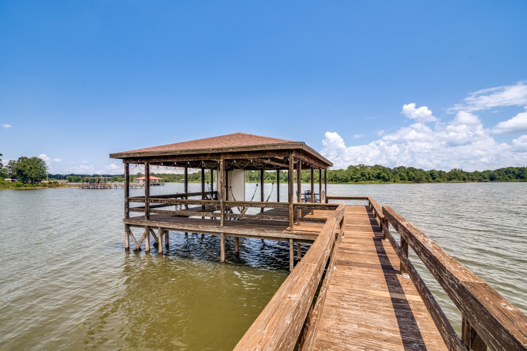 305 Rs County Road 3390 Emory TX 75440