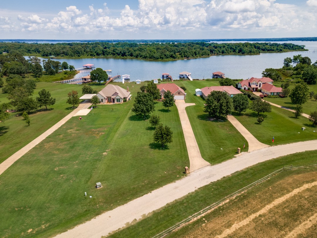 305 Rs County Road 3390 Emory TX 75440