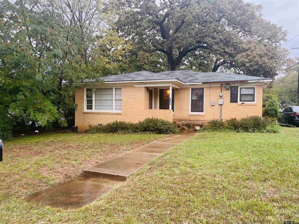 1328 Woodley Street Tyler TX 75701