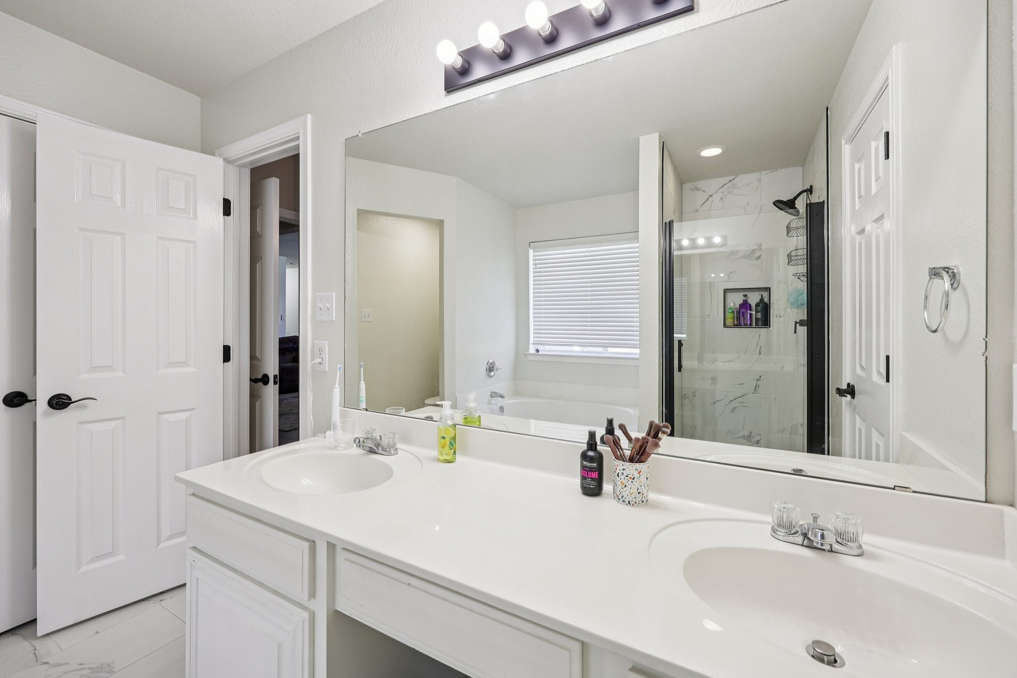 1325 Lake Shore Drive Crowley TX 76036