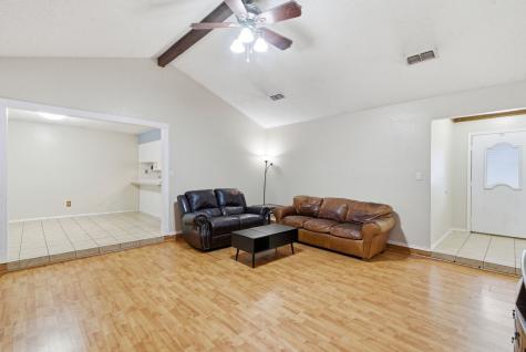 5506 Grantmont Drive Arlington TX 76016