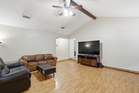 5506 Grantmont Drive Arlington TX 76016