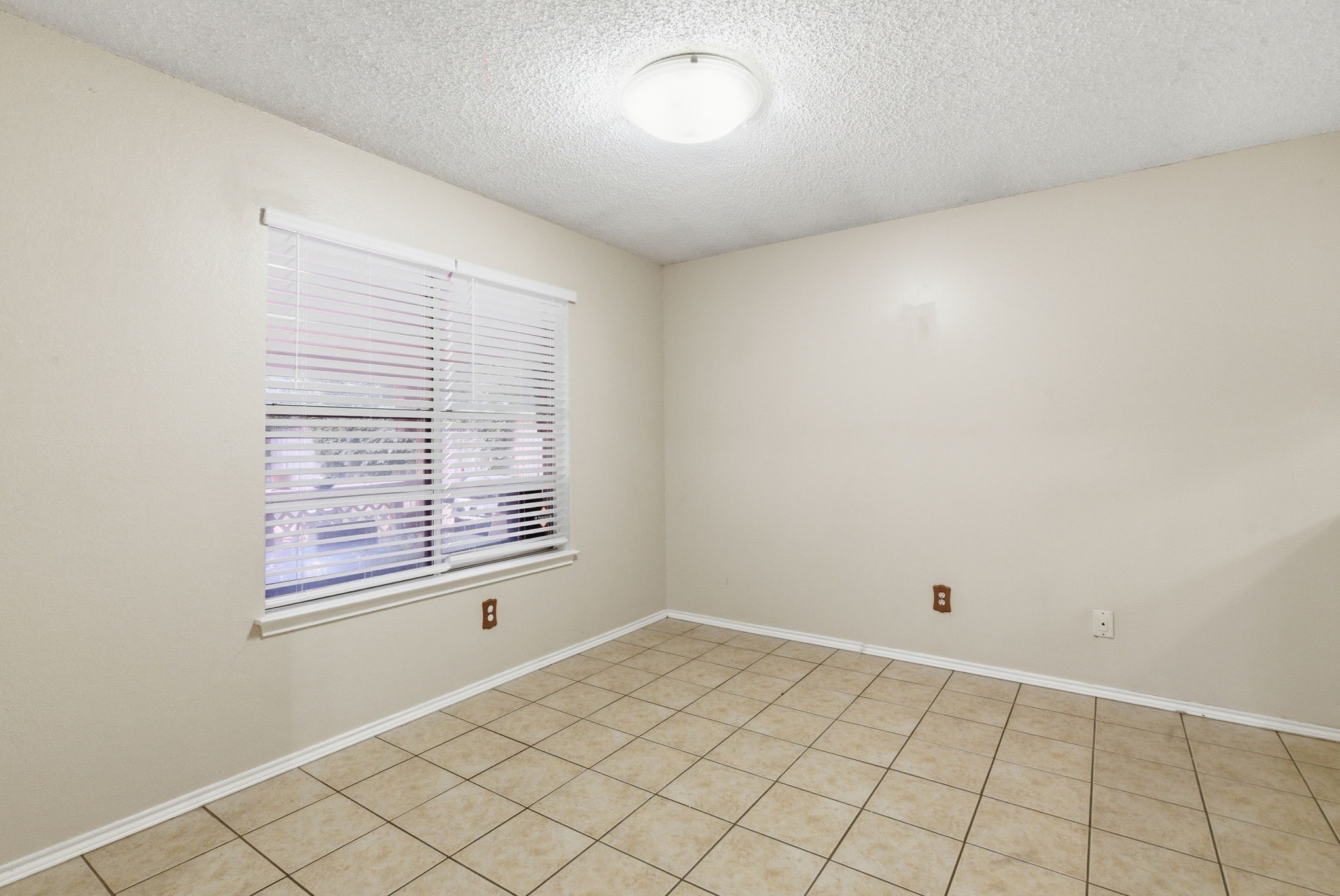 5506 Grantmont Drive Arlington TX 76016