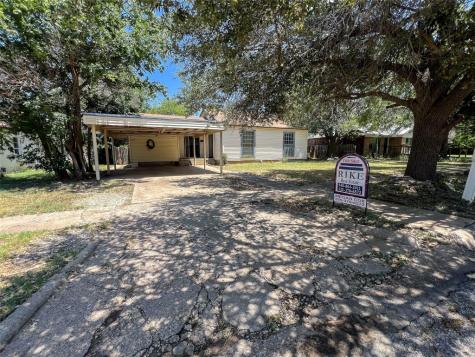 313 Hollywood Street Coleman TX 76834