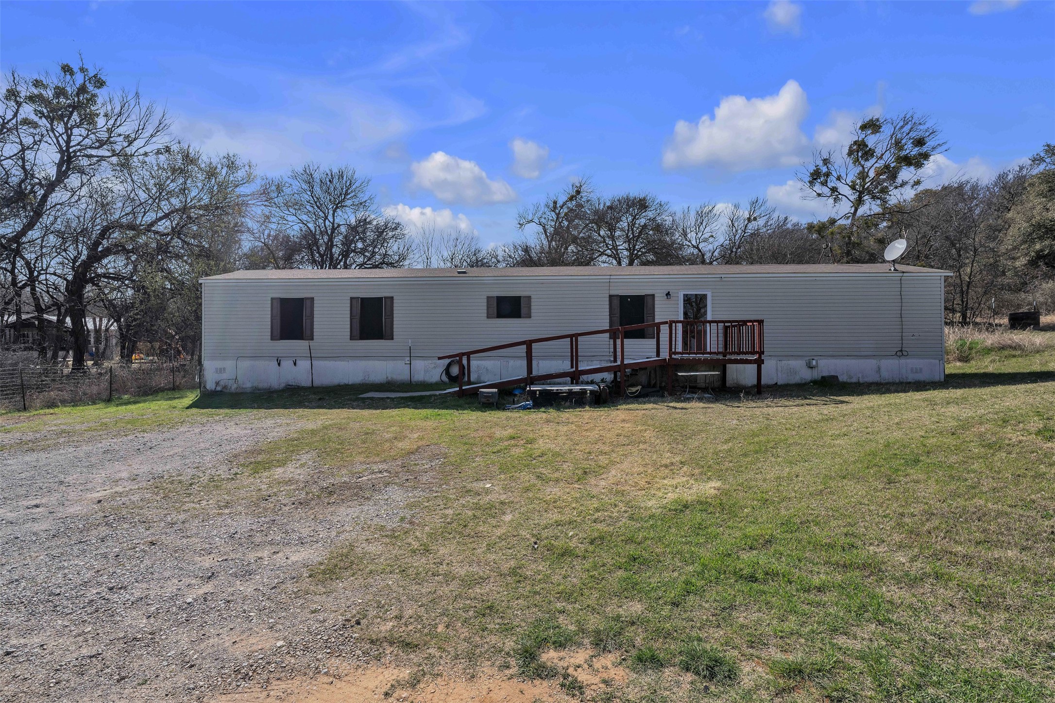 220 Country Side Court Springtown TX 76082