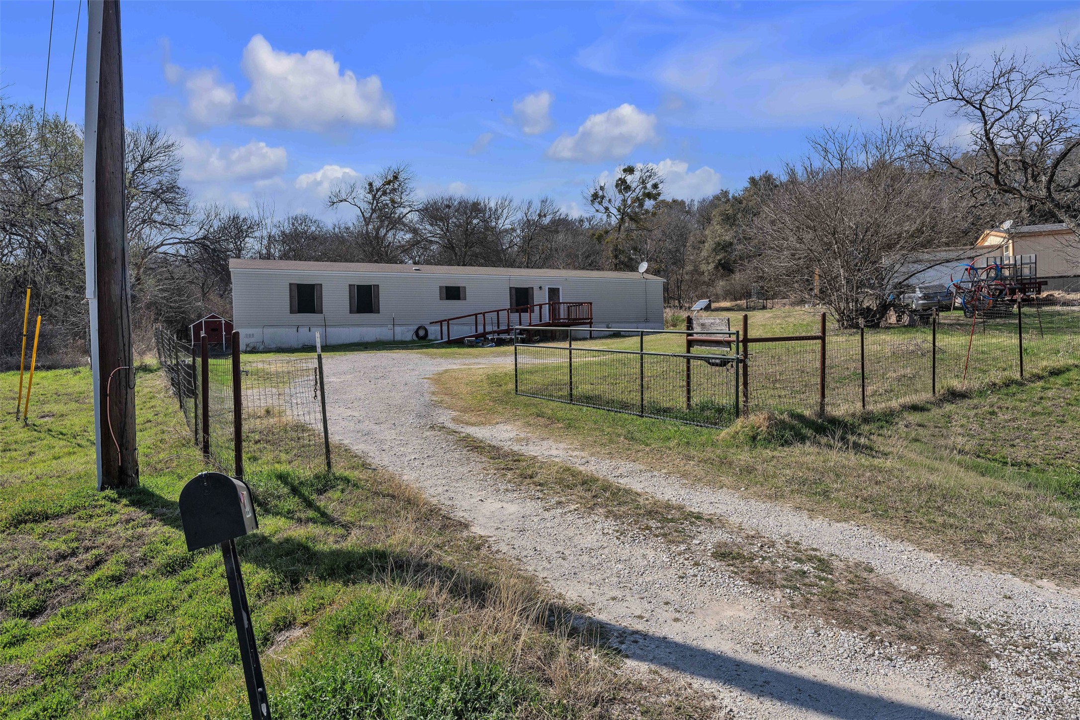 220 Country Side Court Springtown TX 76082