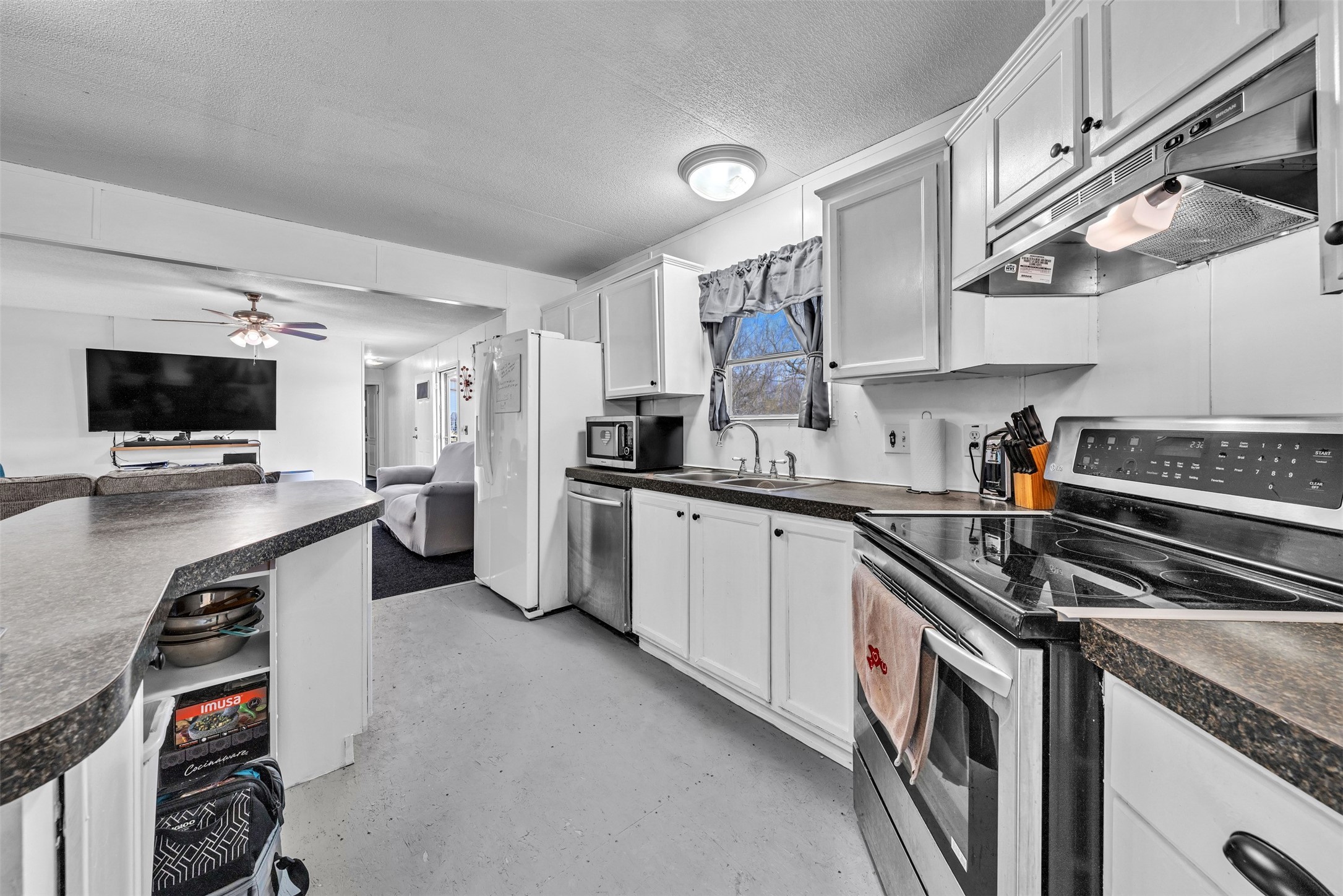 220 Country Side Court Springtown TX 76082