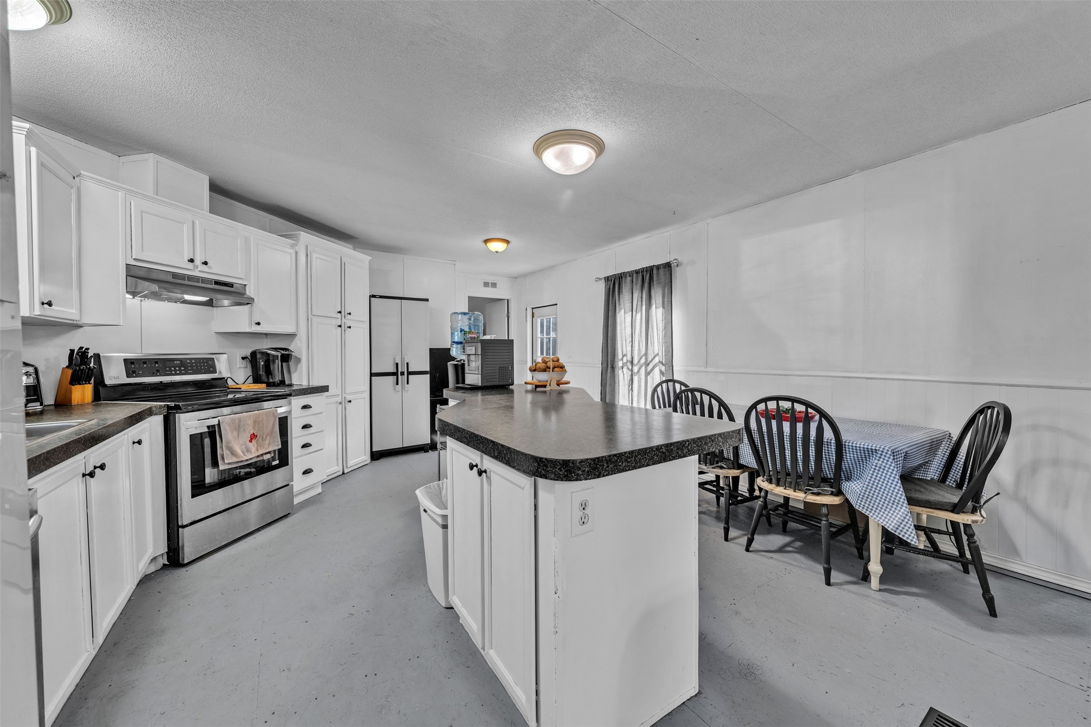 220 Country Side Court Springtown TX 76082