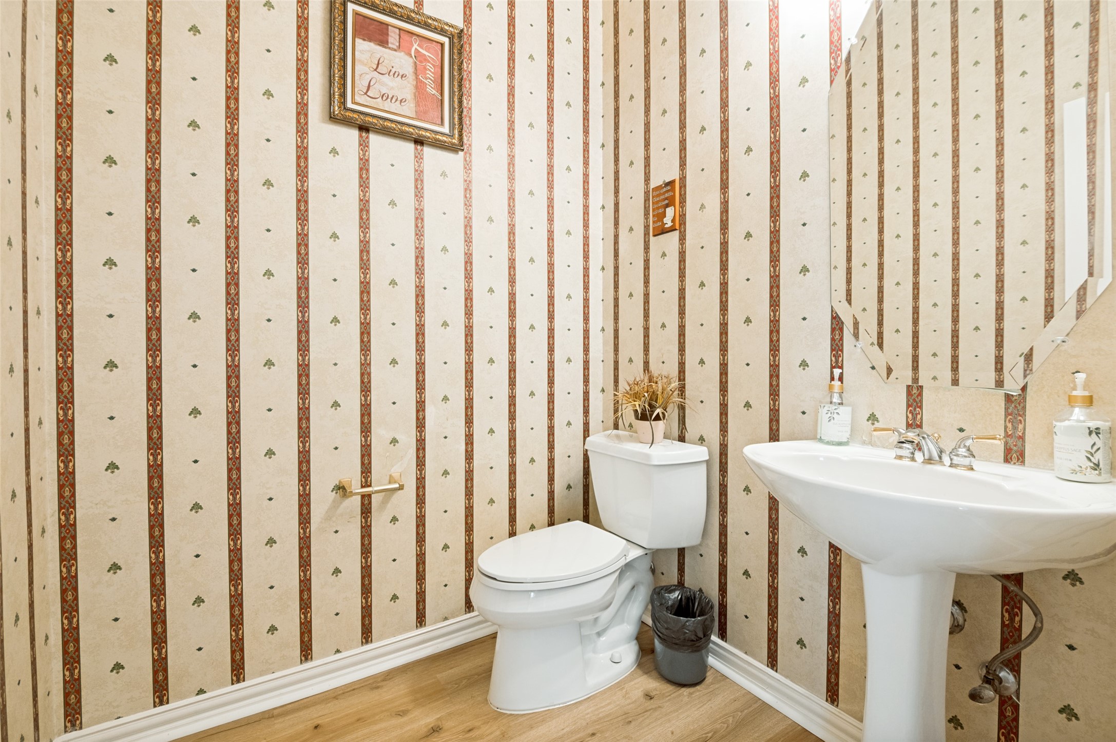 1119 Shallow Bend Drive Desoto TX 75115