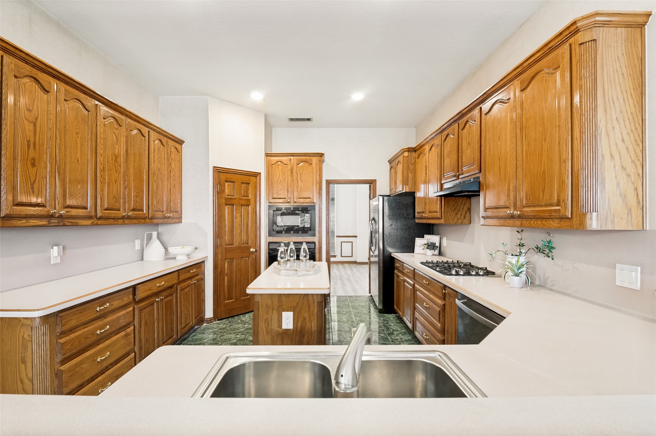 1119 Shallow Bend Drive Desoto TX 75115