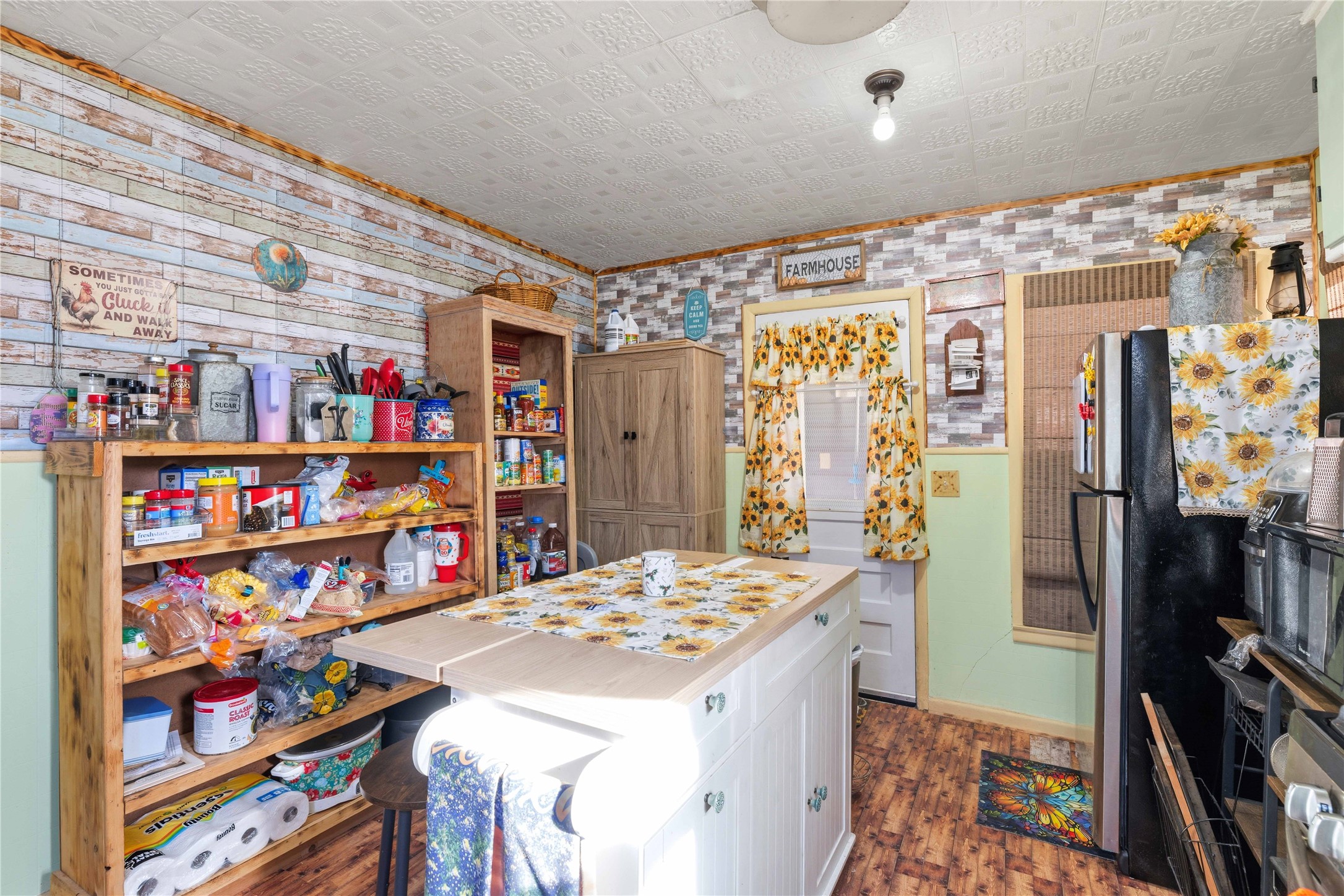 915 S Neches Street Coleman TX 76834