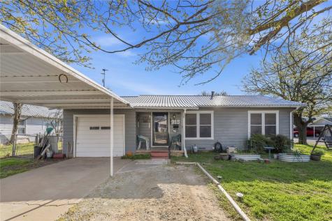 915 S Neches Street Coleman TX 76834