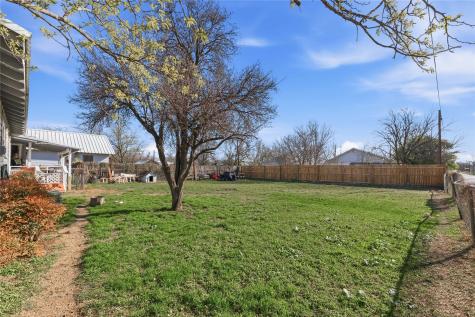 915 S Neches Street Coleman TX 76834