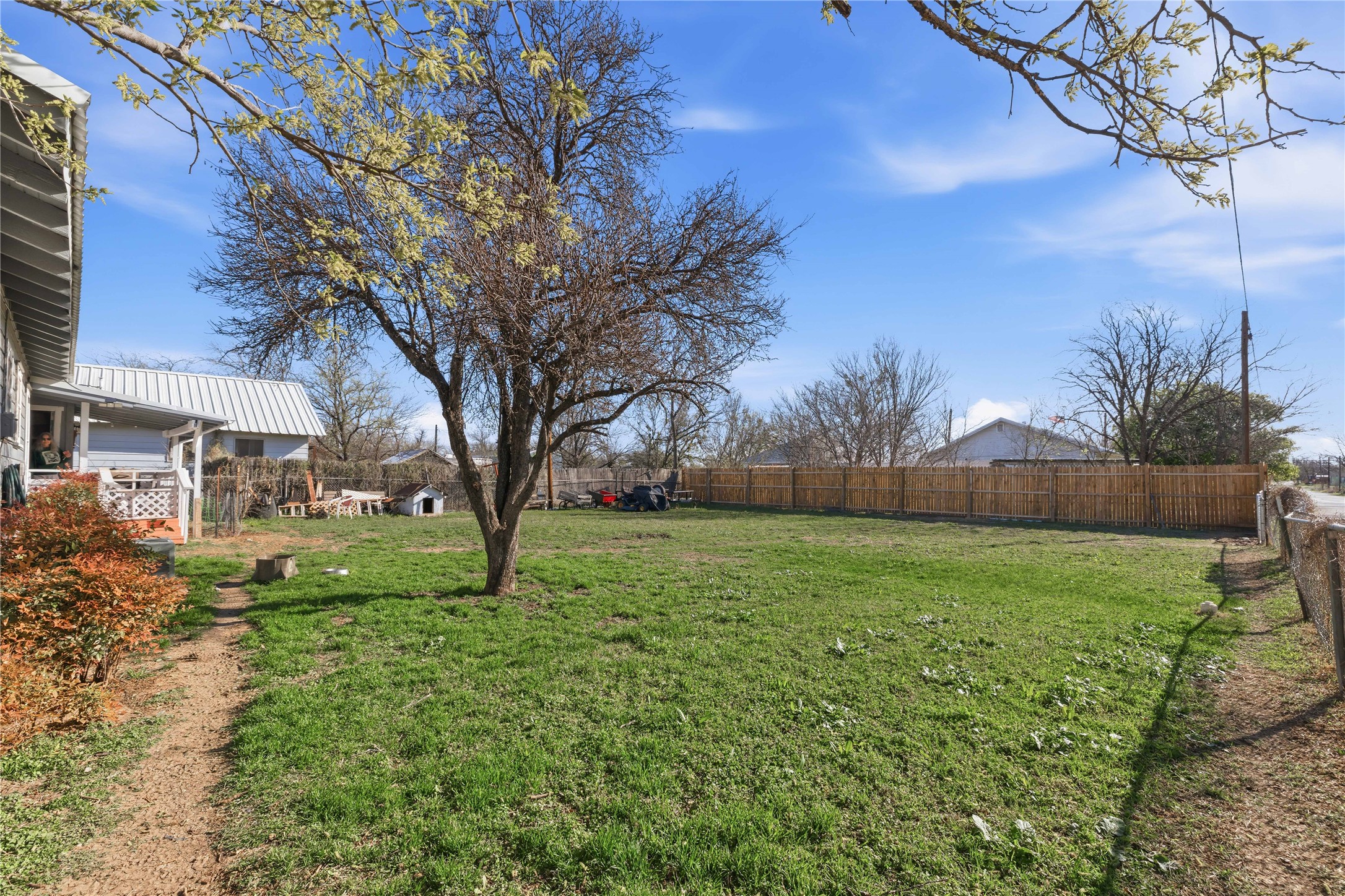 915 S Neches Street Coleman TX 76834