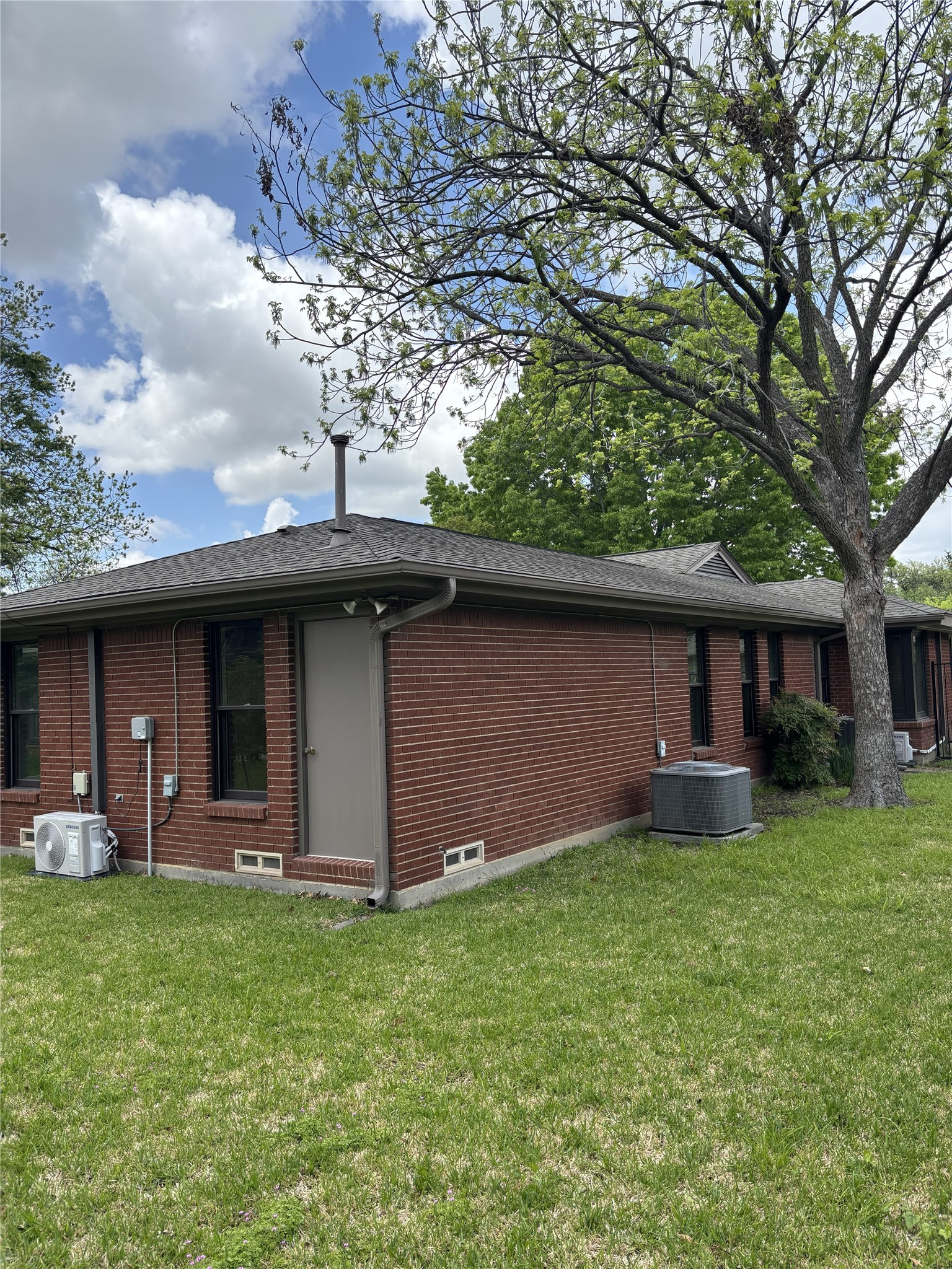 3875 Lambert Avenue Fort Worth TX 76109