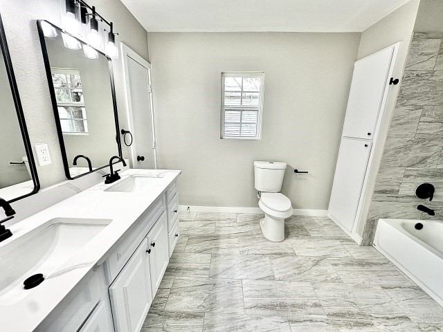 1004 Oak Street Sweetwater TX 79556