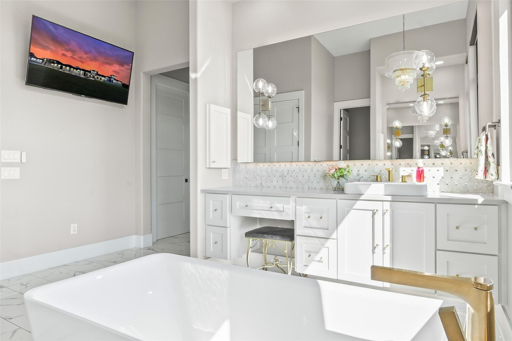 1889 Creekview Court Argyle TX 76226