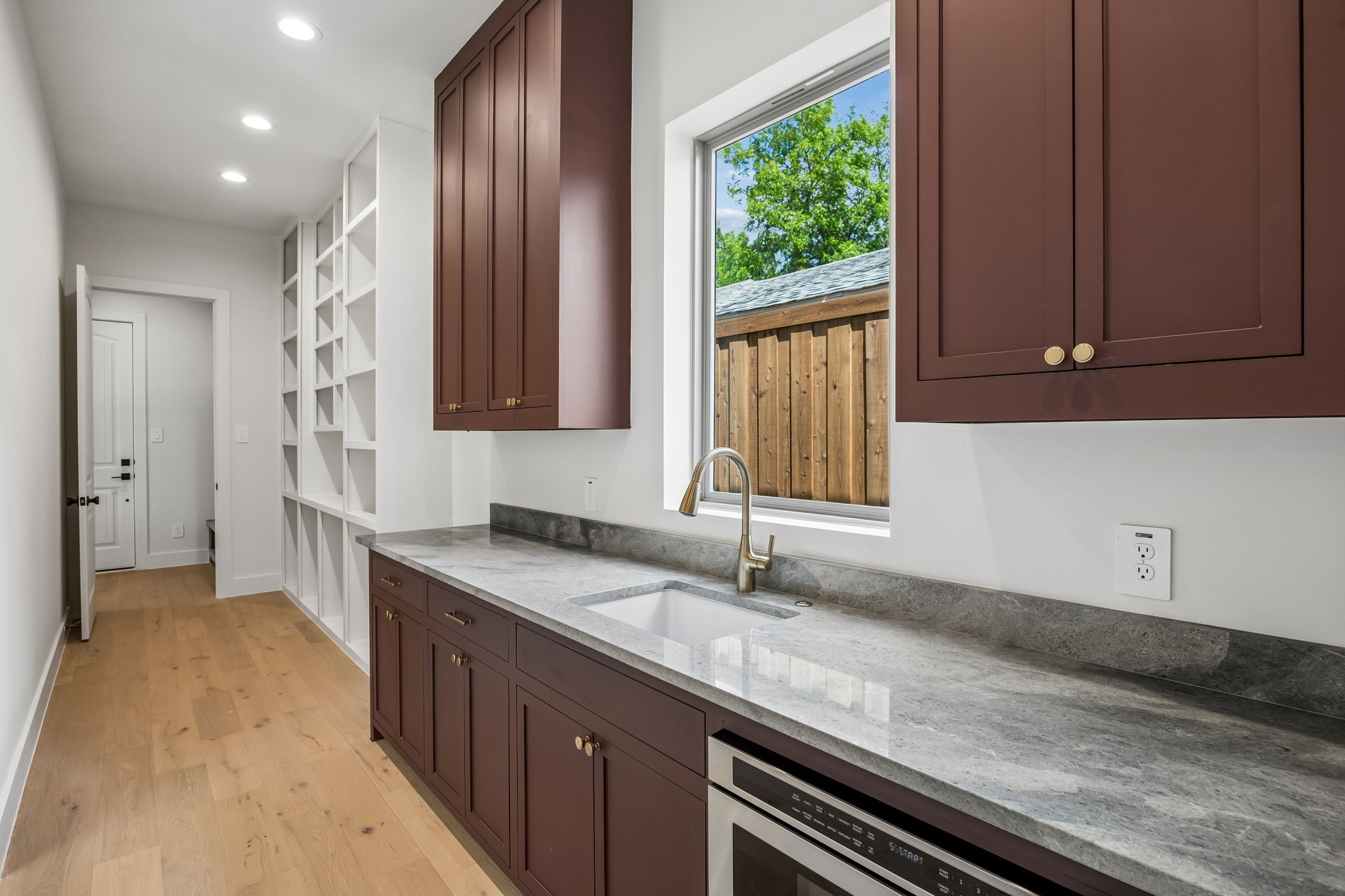 419 Cameron Avenue Dallas TX 75223