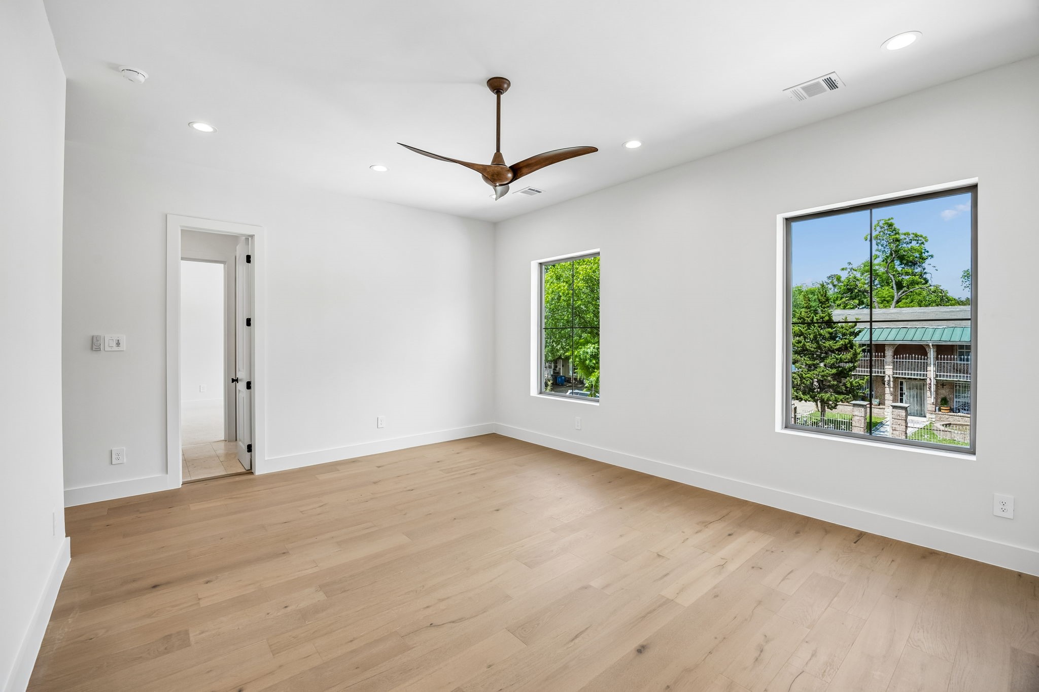 419 Cameron Avenue Dallas TX 75223