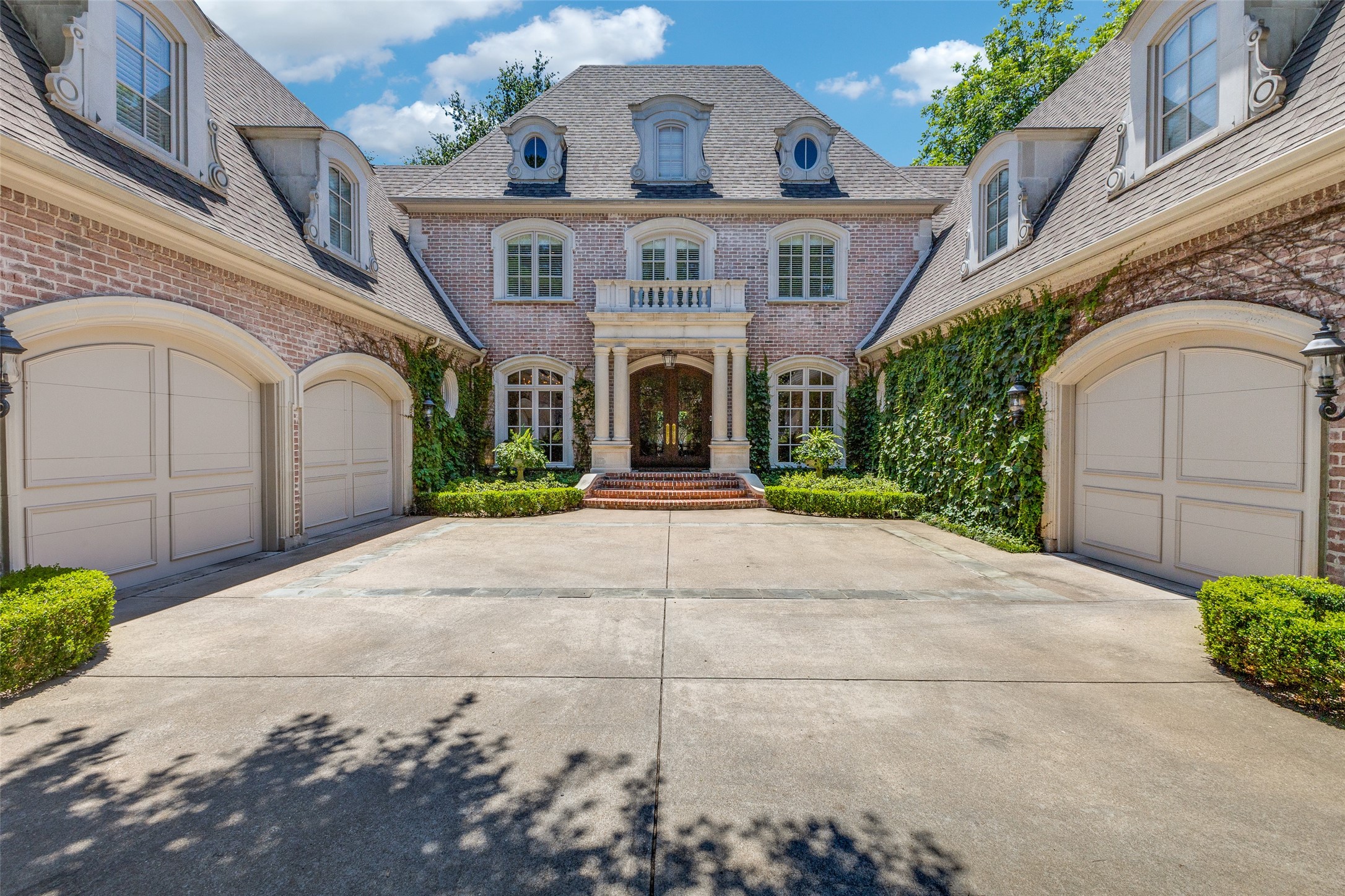 5930 Desco Drive Dallas TX 75225