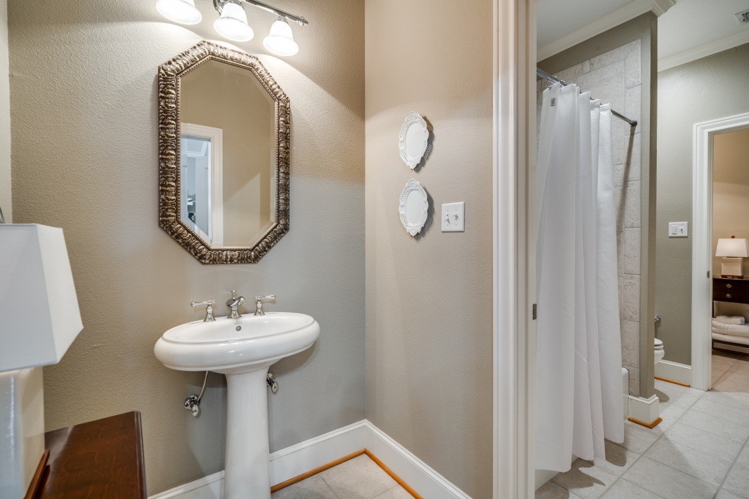 8 Griffith Court Terrell TX 75160