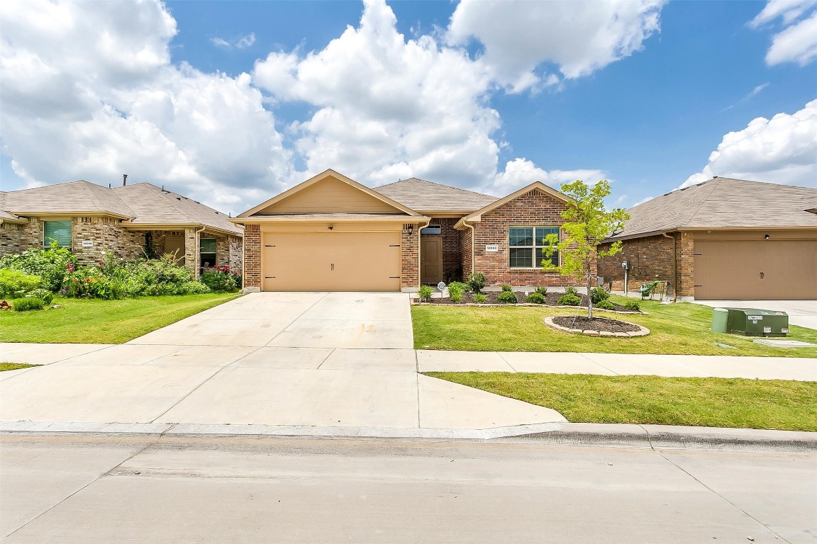 10004 Huntersville Trail Fort Worth TX 76108