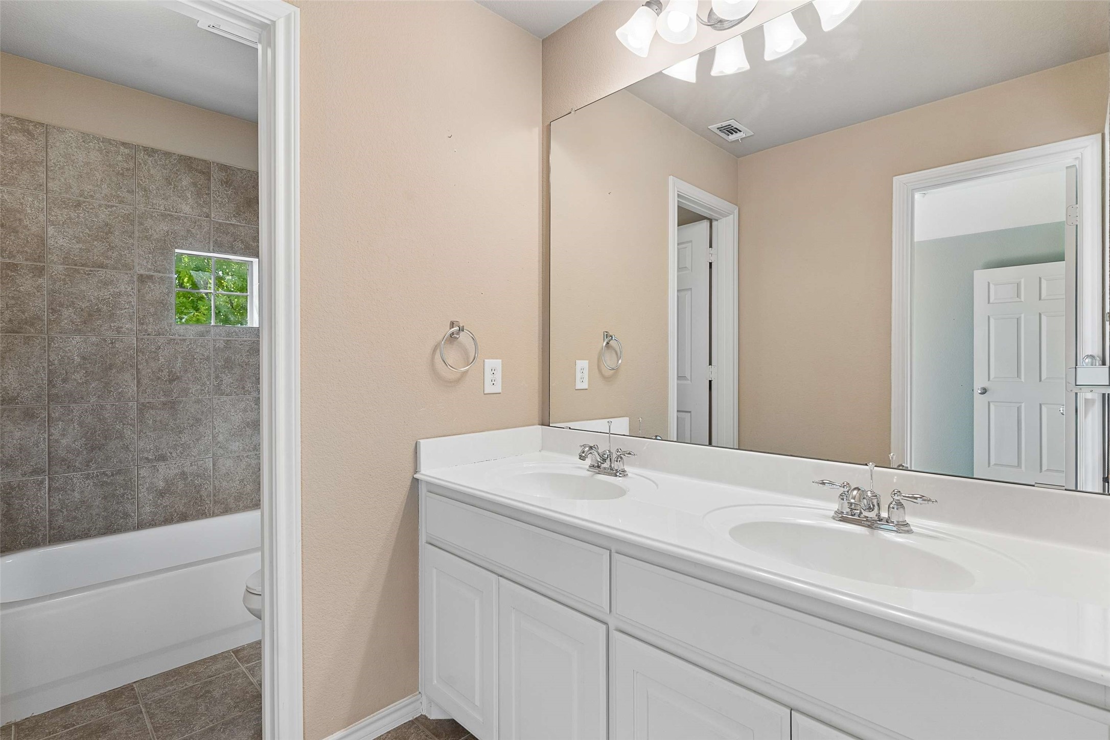 1908 Canyon Wren Drive Mckinney TX 75071