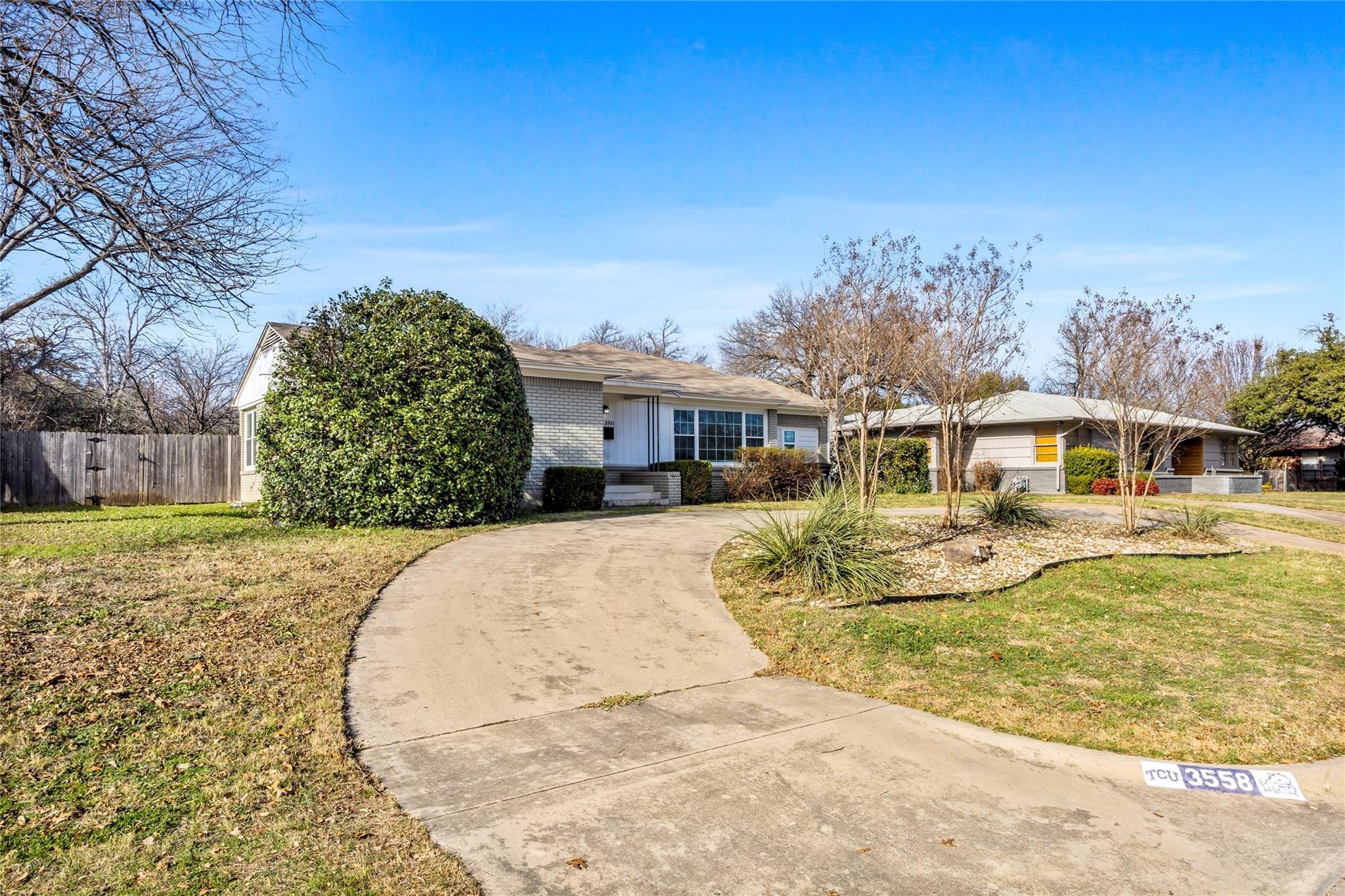3558 South Drive Fort Worth TX 76109