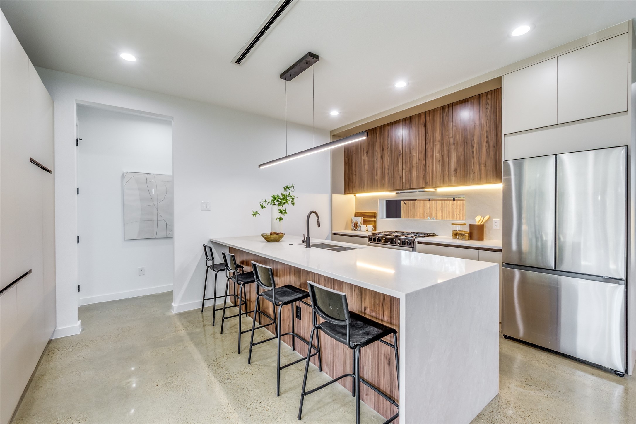 1439 E Louisiana Avenue Dallas TX 75216