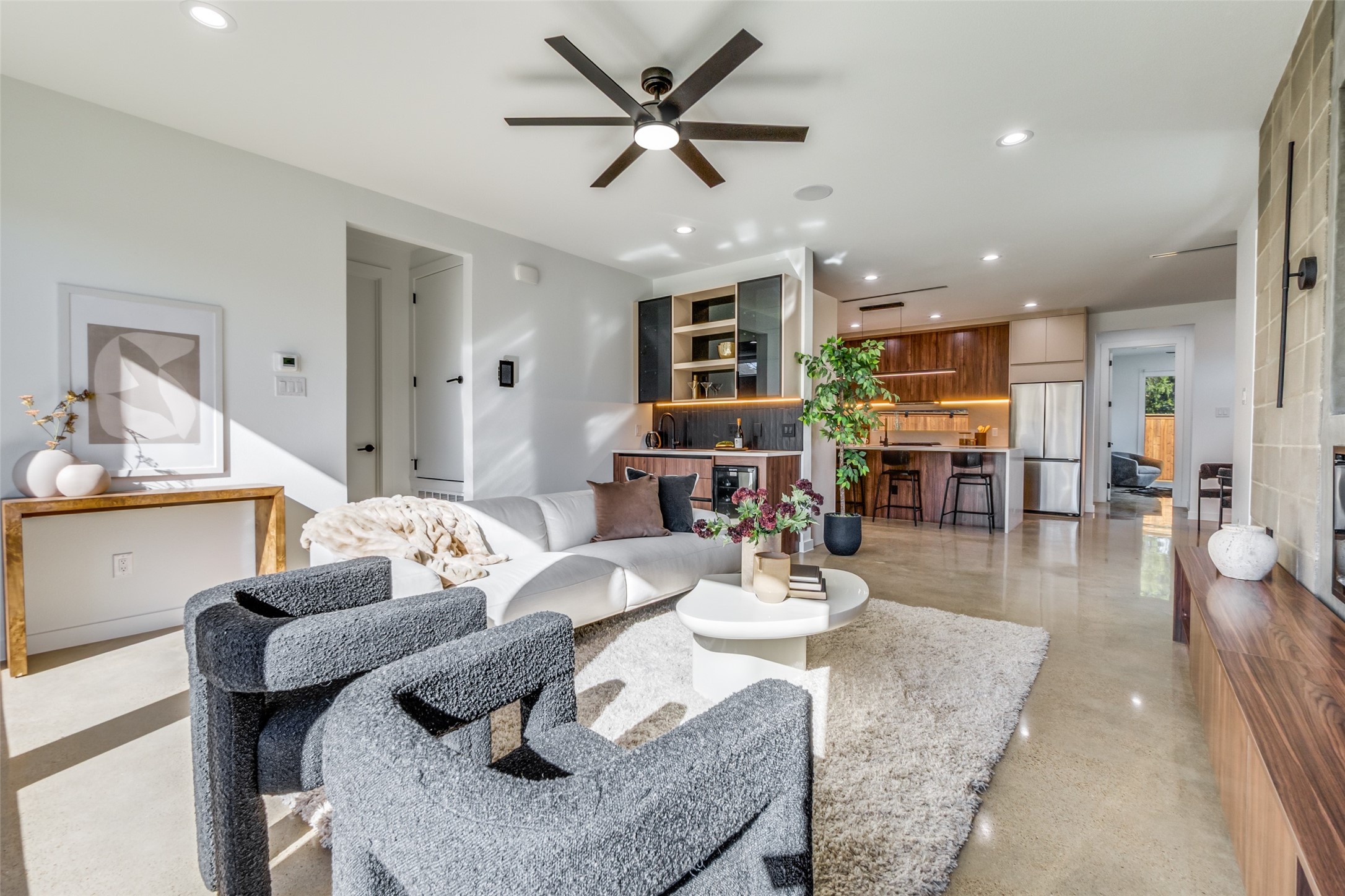 1439 E Louisiana Avenue Dallas TX 75216