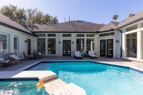 4373 W Northwest Highway Dallas TX 75220