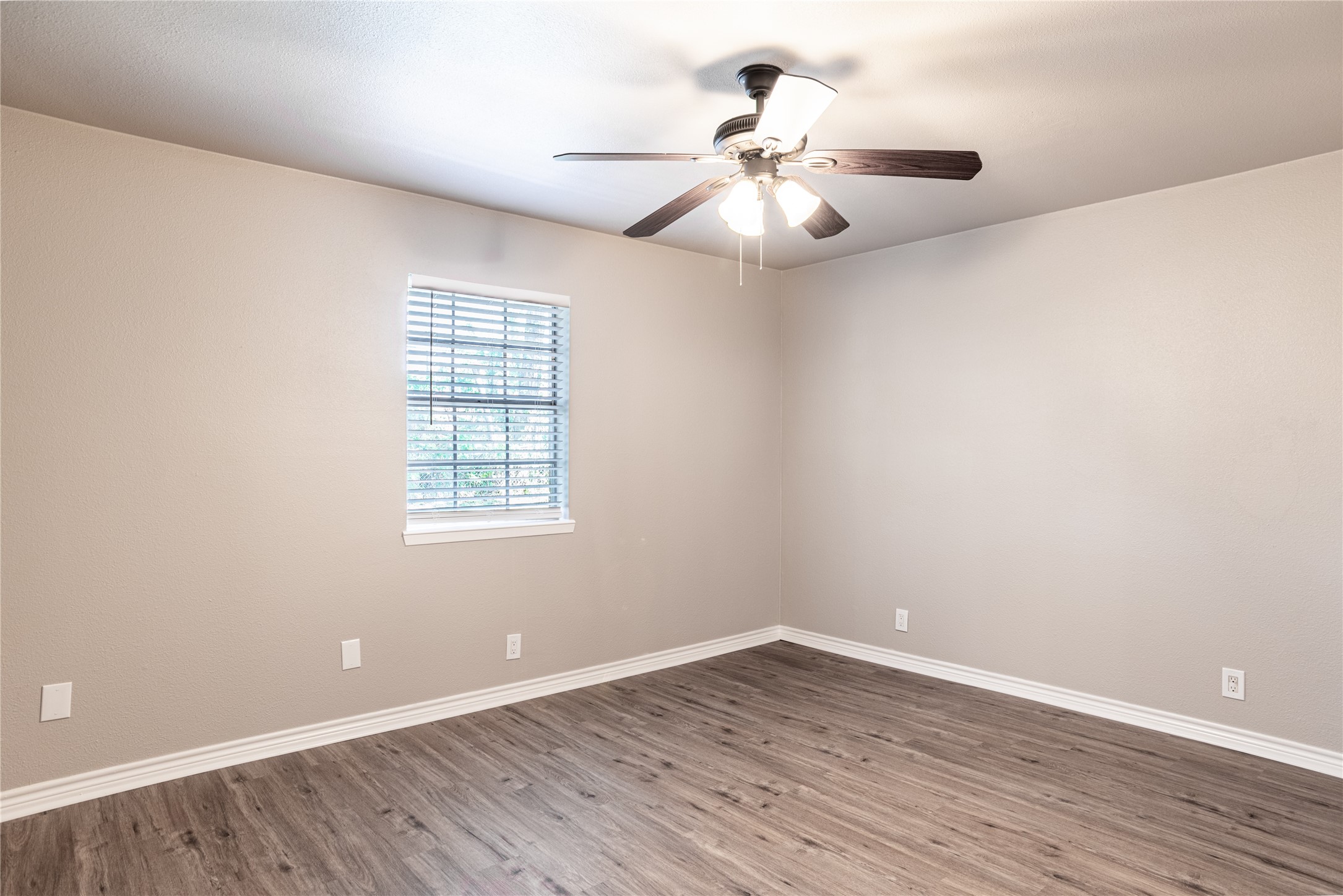 12 Brookhollow Circle Gainesville TX 76240