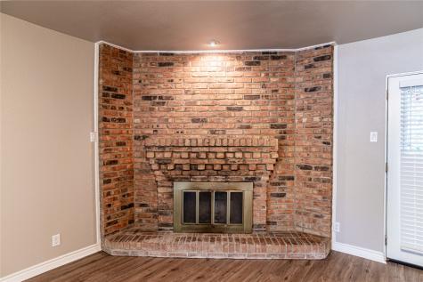 12 Brookhollow Circle Gainesville TX 76240