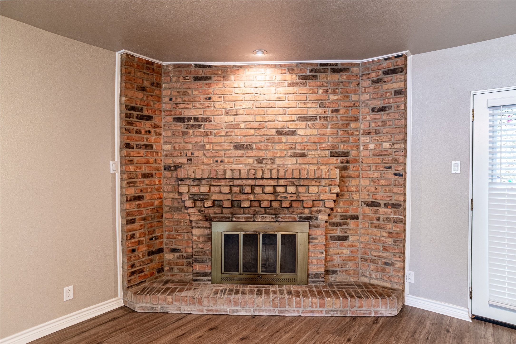 12 Brookhollow Circle Gainesville TX 76240