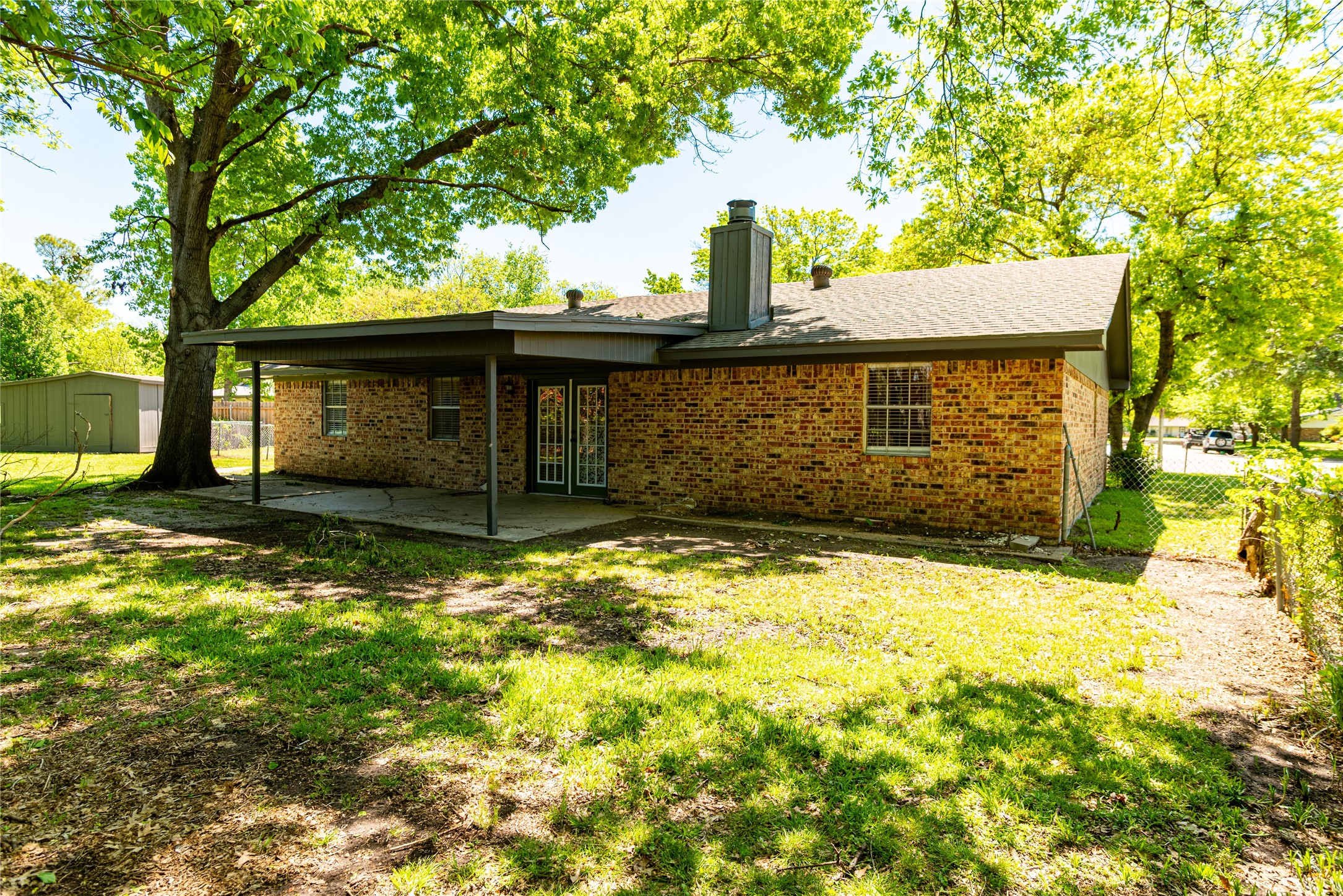 12 Brookhollow Circle Gainesville TX 76240