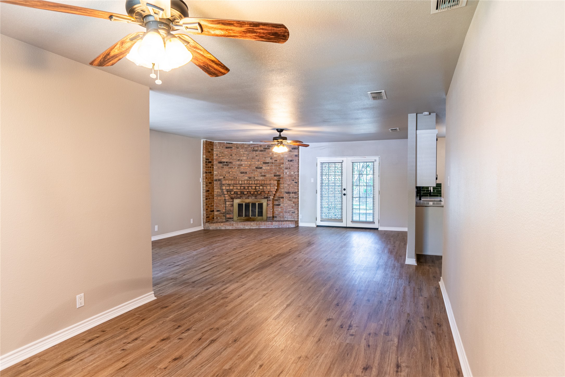 12 Brookhollow Circle Gainesville TX 76240