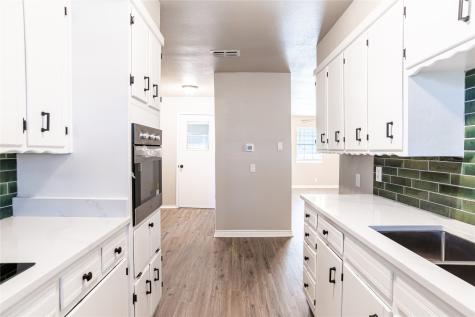 12 Brookhollow Circle Gainesville TX 76240