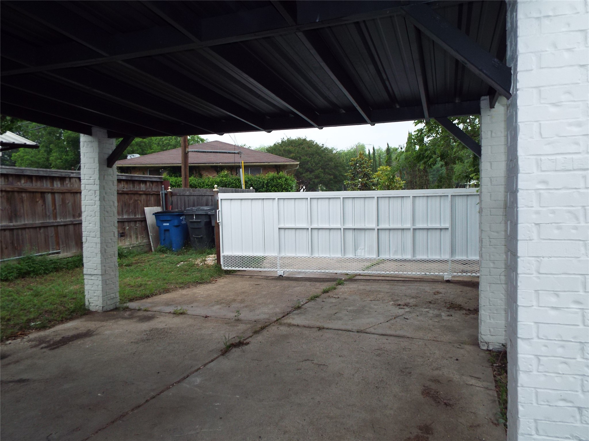8949 Shorelark Drive Dallas TX 75217